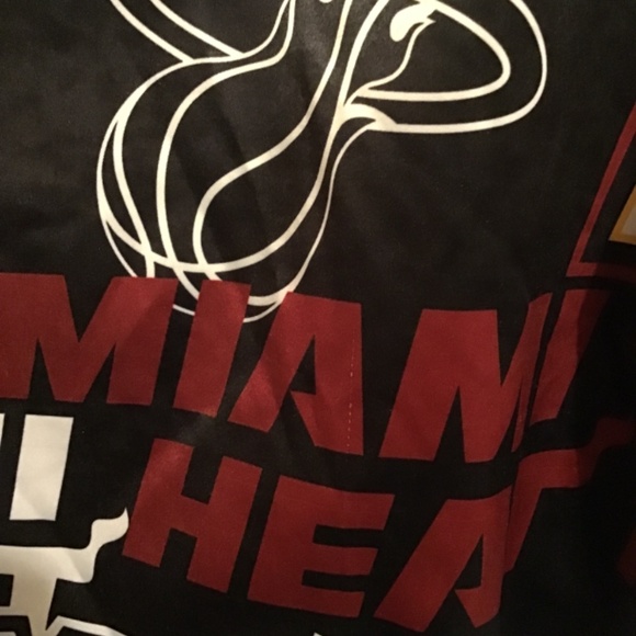 🔥SALE!Miami Heat, see pictures, jacket is in good cond., with some scratches,😎 - Picture 10 of 15